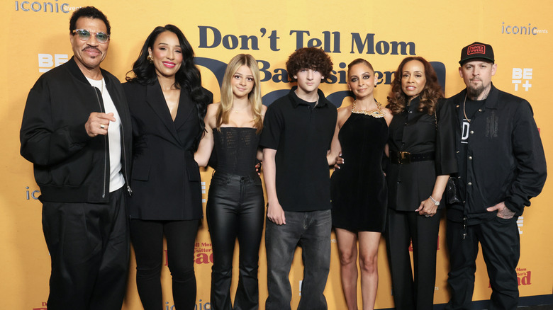 Nicole Richie posing with her kids at the premiere of "Don't Tell Mom the Babysitter's Dead" in 2024