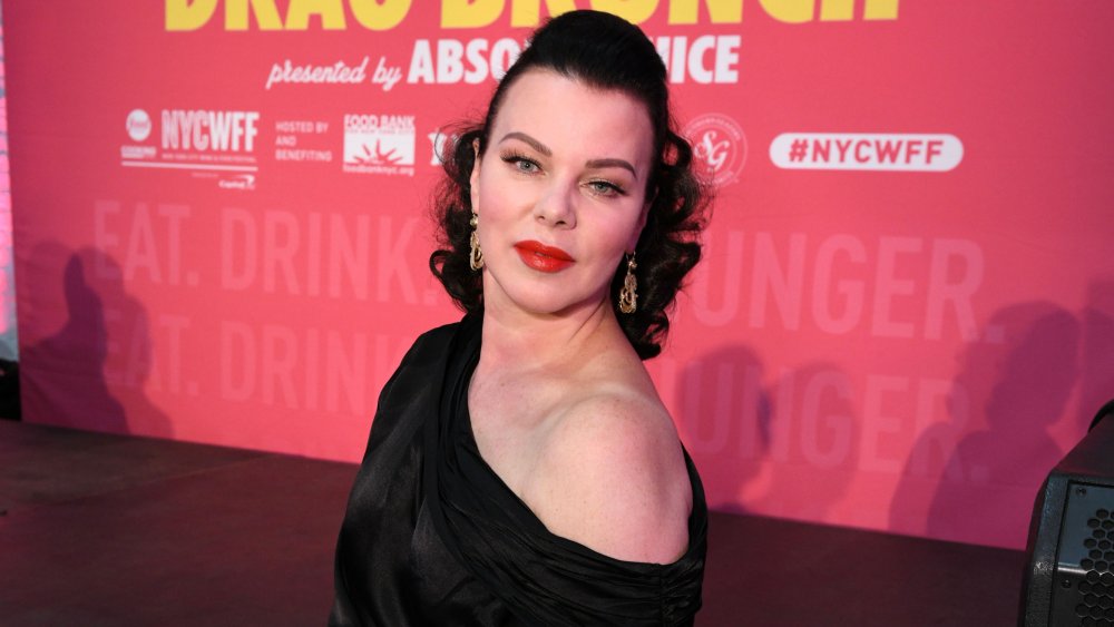 Debi Mazar at a drag brunch in 2019