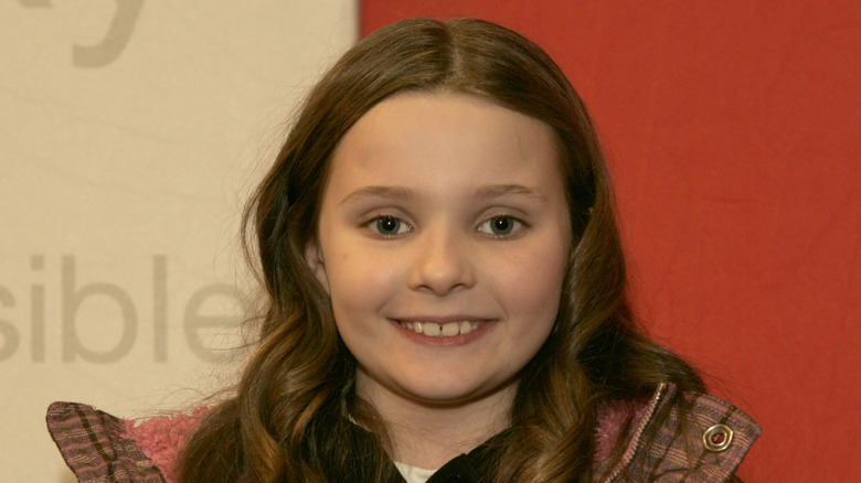 Abigail Breslin smiling