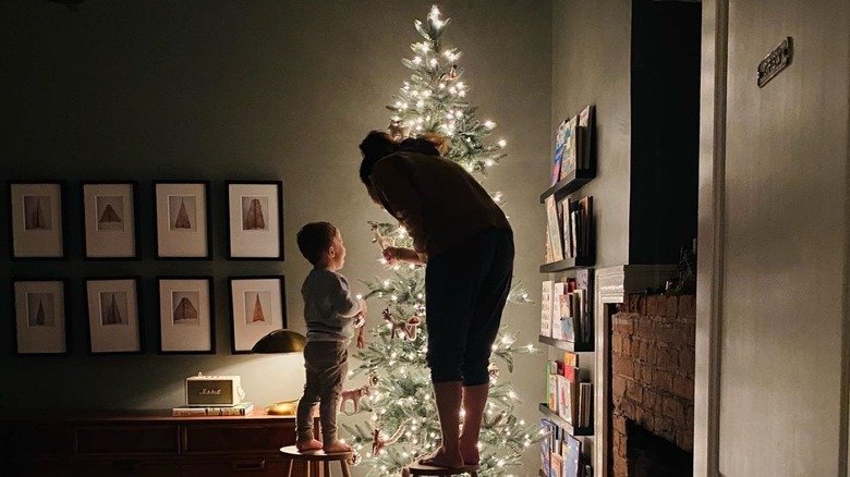 Joanna Gaines and Crew decorate the tree together