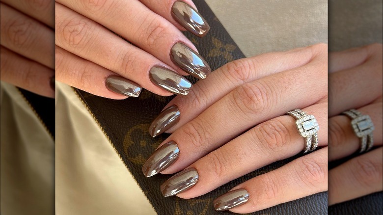 Chocolate glazed donut nails trend