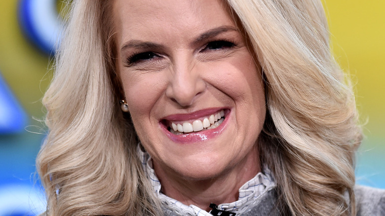 Janice Dean smiling on set