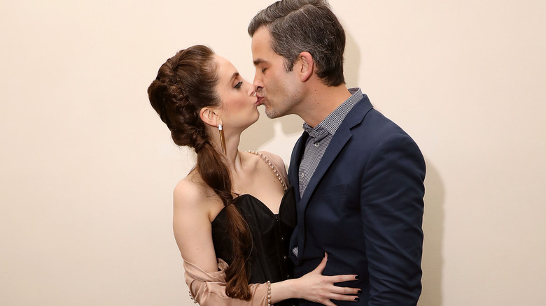 Alexa Ray Joel and Ryan Gleason kissing