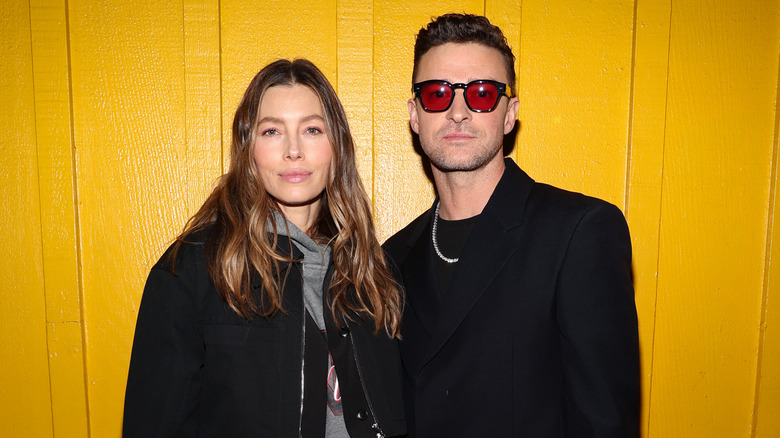 Justin Timberlake and Jessica Biel posing for photos