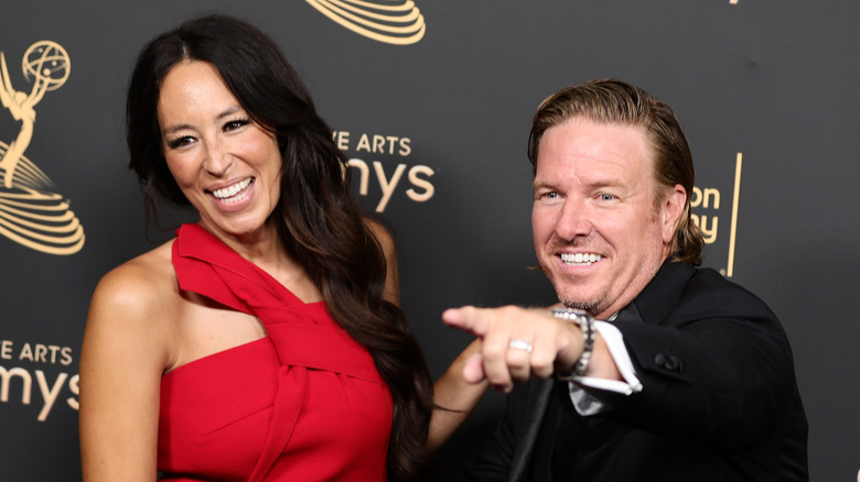 Joanna and Chip Gaines posing