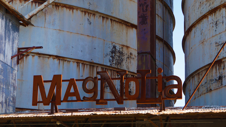 Magnolia silo