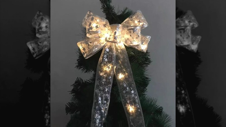 Bow tree topper