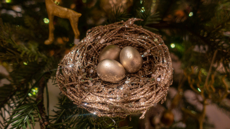 Bird nest ornament