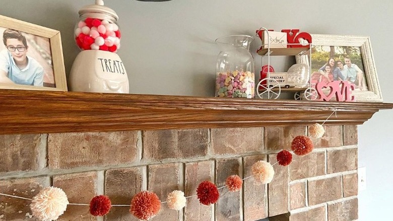 mantel family pictures valentine decor