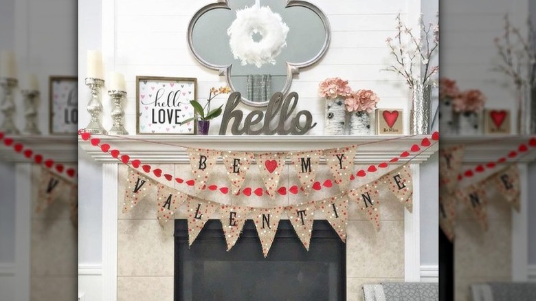 Mantel hello signs valentine