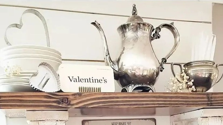 Silver tea set valentine shelf