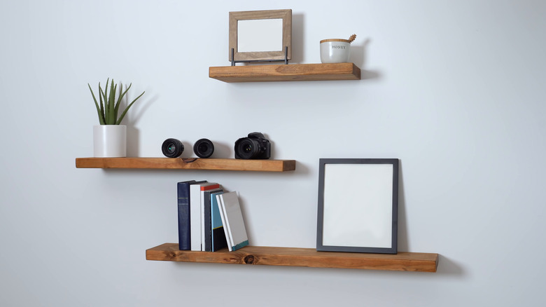 Floating shelves