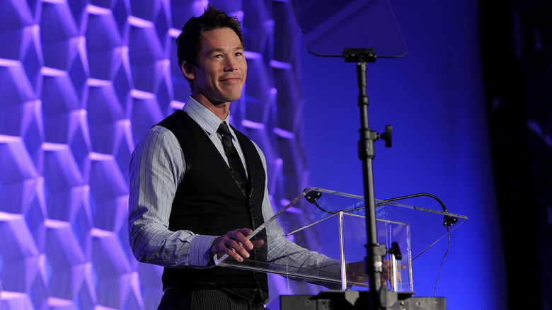 David Bromstad smiling