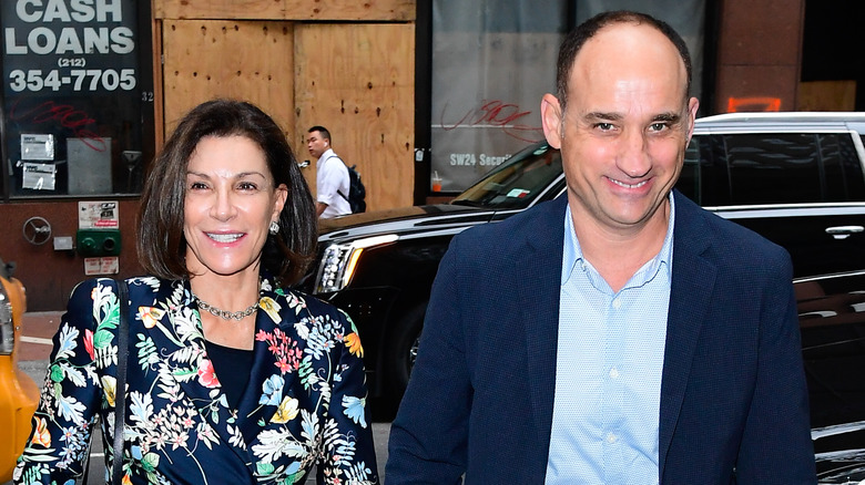 David Visentin and Hilary Farr walk together 