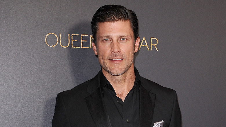 Greg Vaughan posing