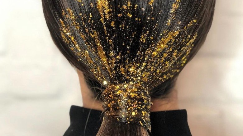 Glittery ponytail