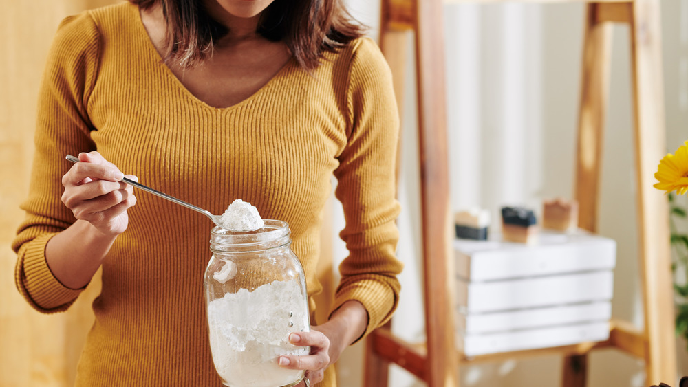 Cleaning with baking soda