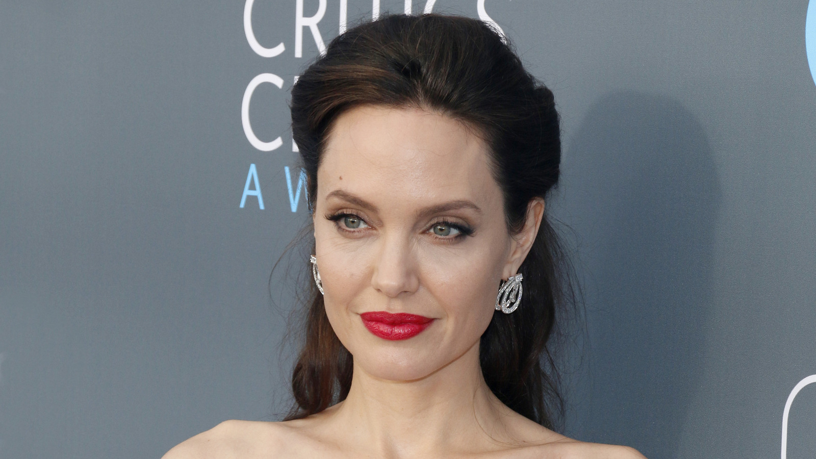 Details About Angelina Jolie's Unique Wedding Dress The List