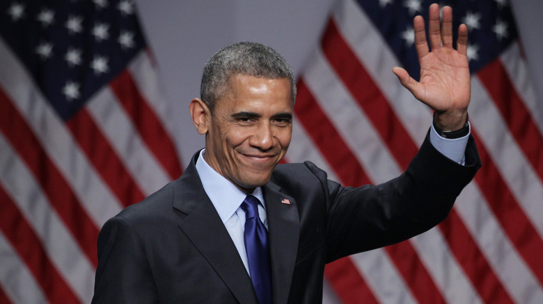 Barack Obama waving