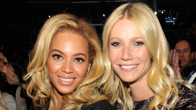 Gwyneth Paltrow and Beyoncé posing together