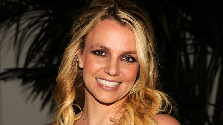 Britney Spears at The Beverly Hilton hotel (2012)