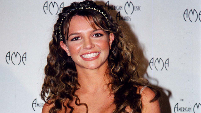 Britney Spears smiles at AMA '98 in Los Angeles (1998)