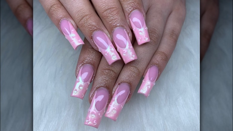 Pink French tips dewdrop manicure