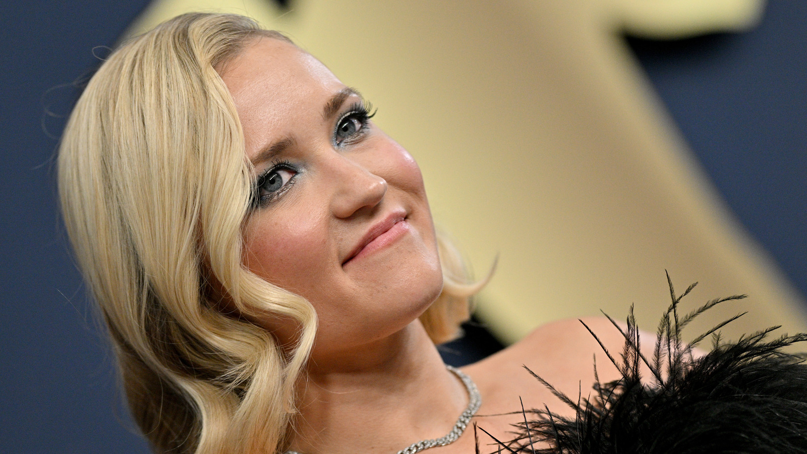 Diamond Expert: Hallmark Star Emily Osment's Engagement Ring Shines ...