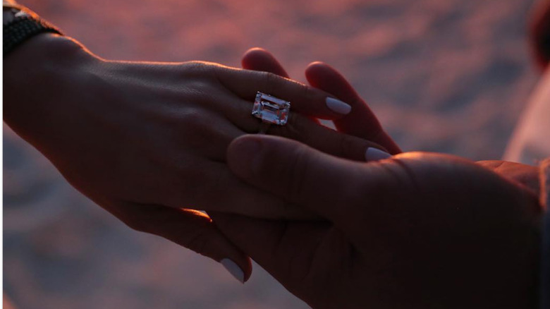 a close up of Jennifer Lopez's hand