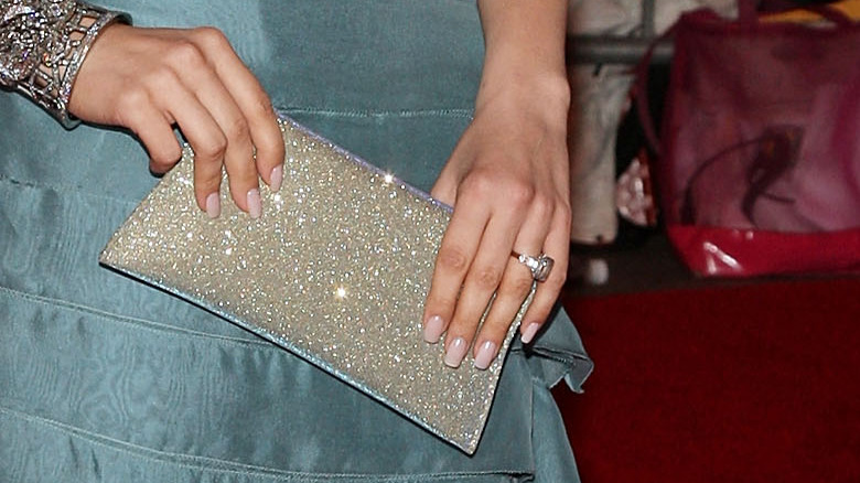 A close up of Jennifer Lopez's hands