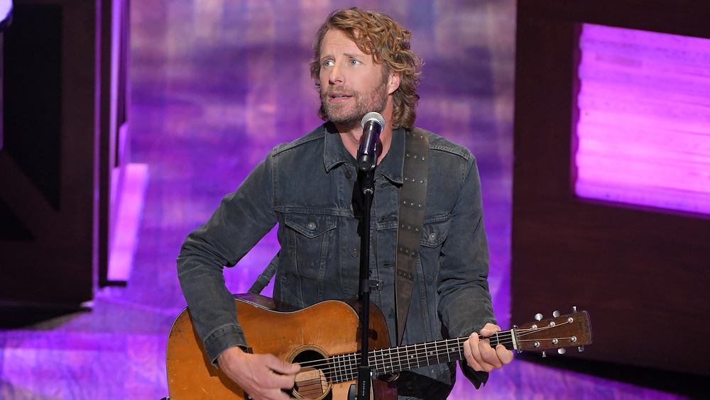 Dierks Bentley with guitar