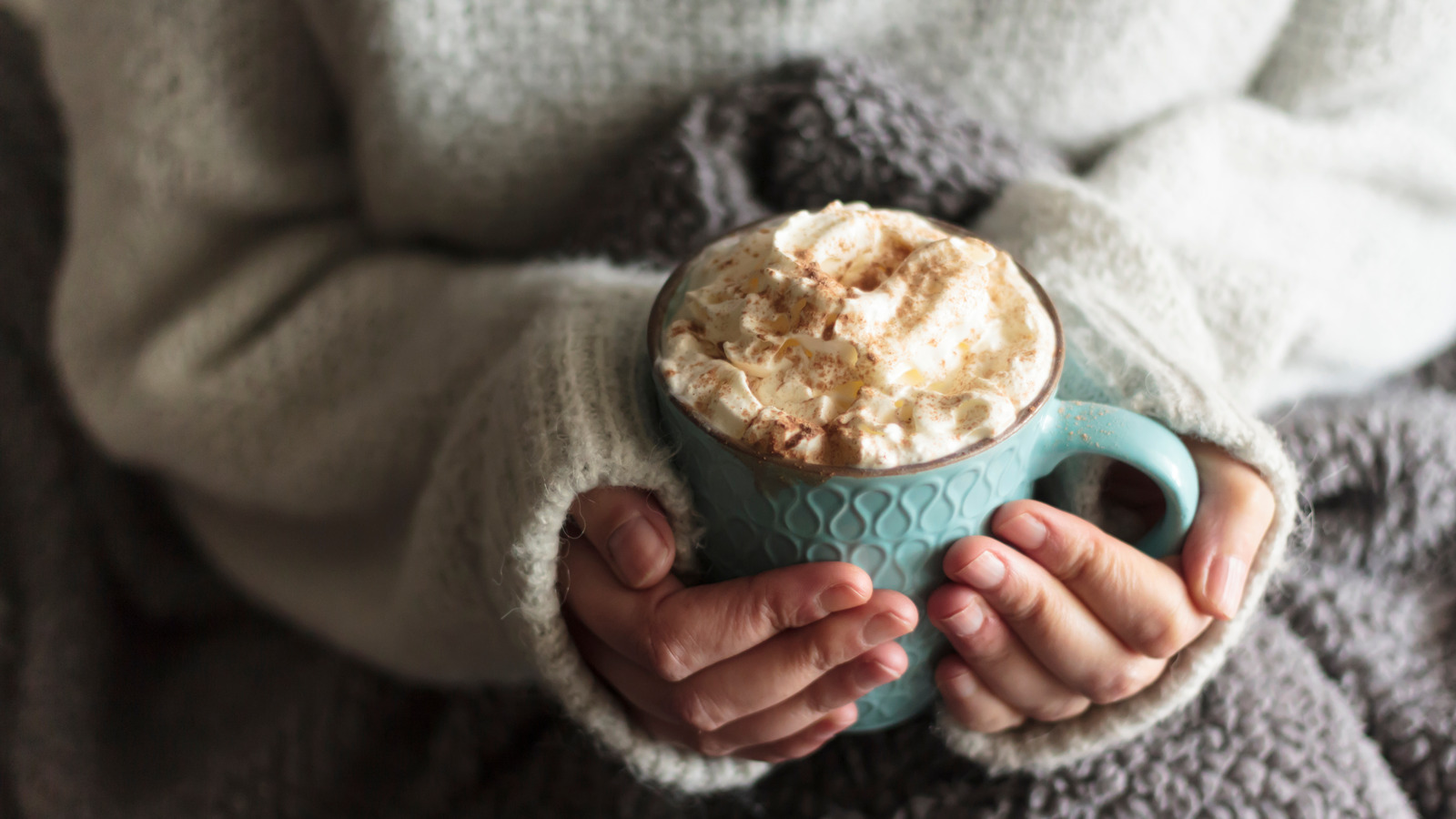 do-hot-drinks-truly-keep-you-warm-on-cold-winter-days