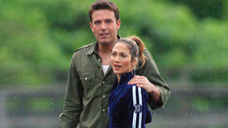 Ben Affleck and Jennifer Lopez walking outside