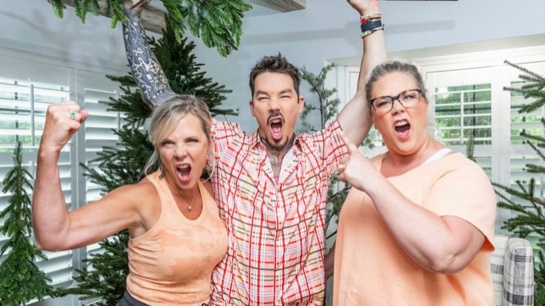 David Bromstad and Dynelle and Dyonne Bromstad making silly faces