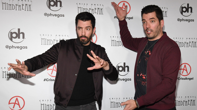 Jonathan and Drew Scott at premiere