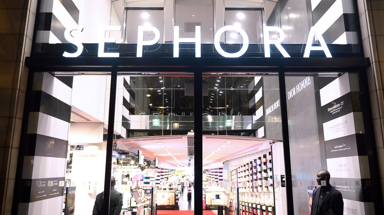 The futur of beauty is at the new Sephora store in NYC