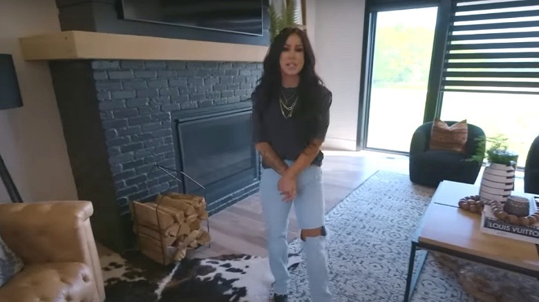 Chelsea Houska tours living room