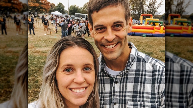 Jill Duggar takes a selfie with husband Derick Dillard