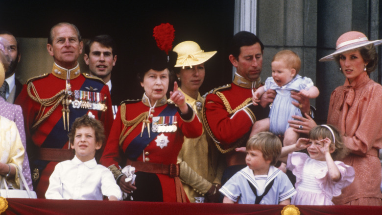 The royal family on balcony in 1985