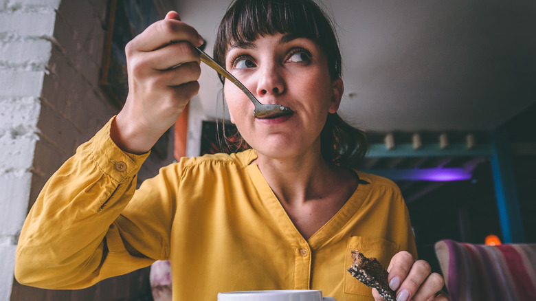 woman slurping soup, a huge turn-off