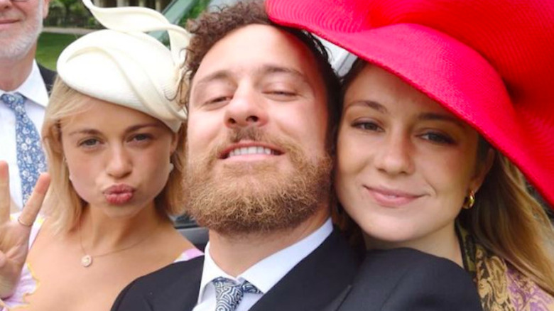 Edward Windsor posing with his sisters in selfie