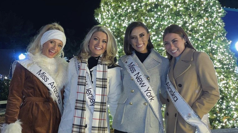 Emma Broyles with other title holders