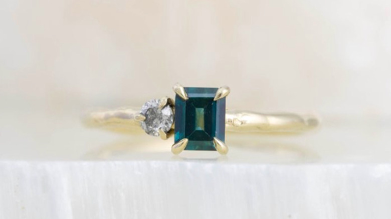 squared gem gold ring