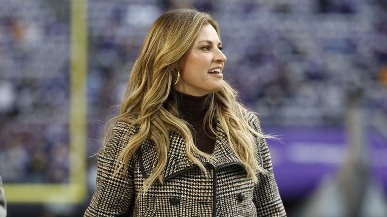 Erin Andrews walking