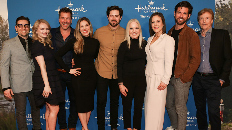 "When Calls the Heart" cast smiling together on the red carpet