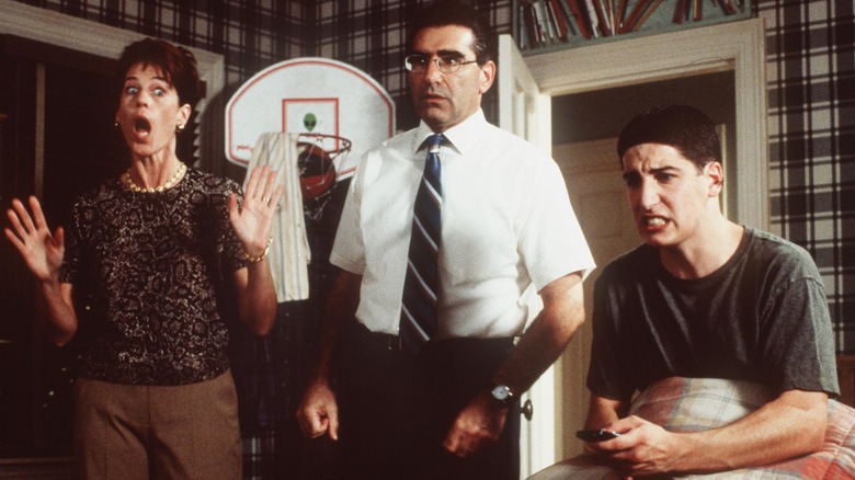 Molly Cheek, Eugene Levy, and Jason Biggs in "American Pie"