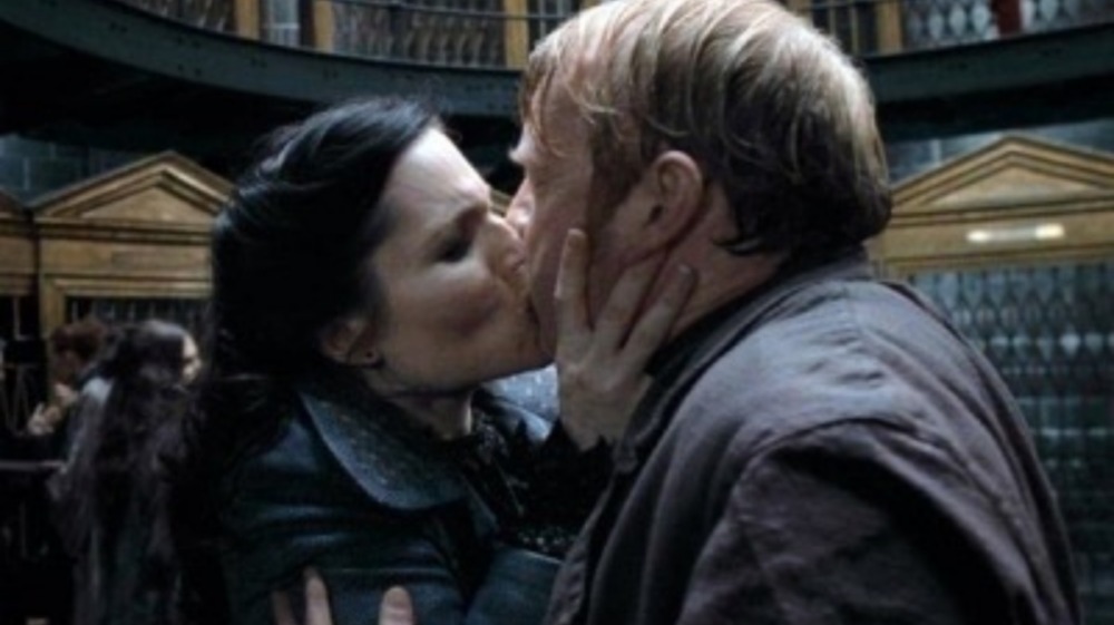 Ron and Mary Cattermole kiss