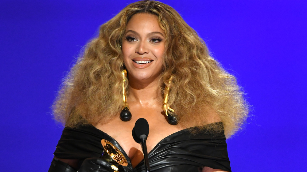 Beyonce accepting a Grammy