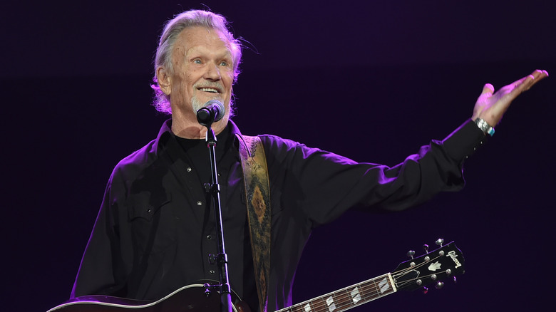 Kris Kristofferson performing