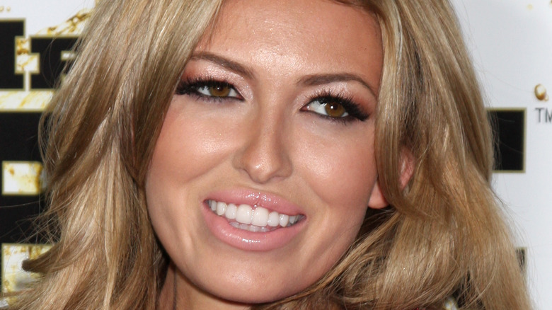 Everything We Know About Paulina Gretzky S Visual Impairment